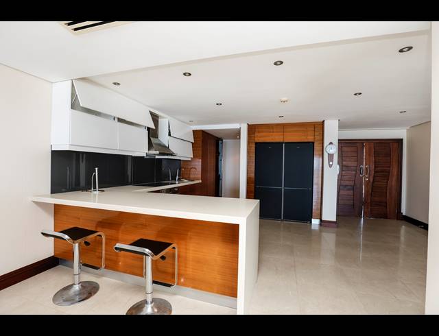 3 BEDROOM APARTMENT FOR SALE IN UMHLANGA CENTRAL